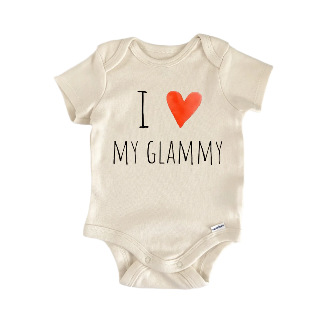 A beige baby onesie with the text "I ♥ MY GLAMMY" printed on it.